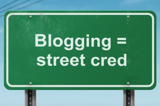 Pro-blogging street sign