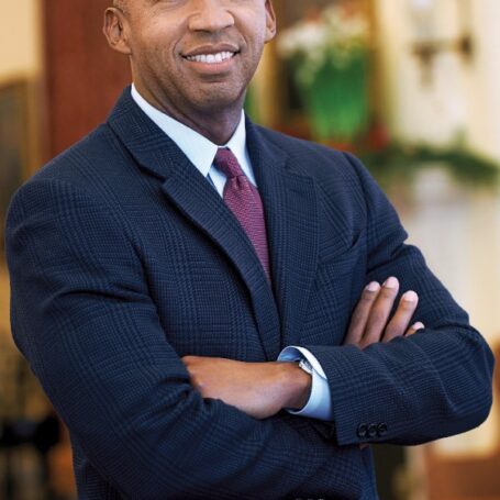 Public Interest Attorney Bryan Stevenson to Receive 2024 Moynihan Prize