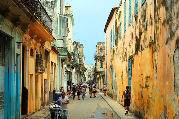 Learning About Cuba Through Cuban Eyes