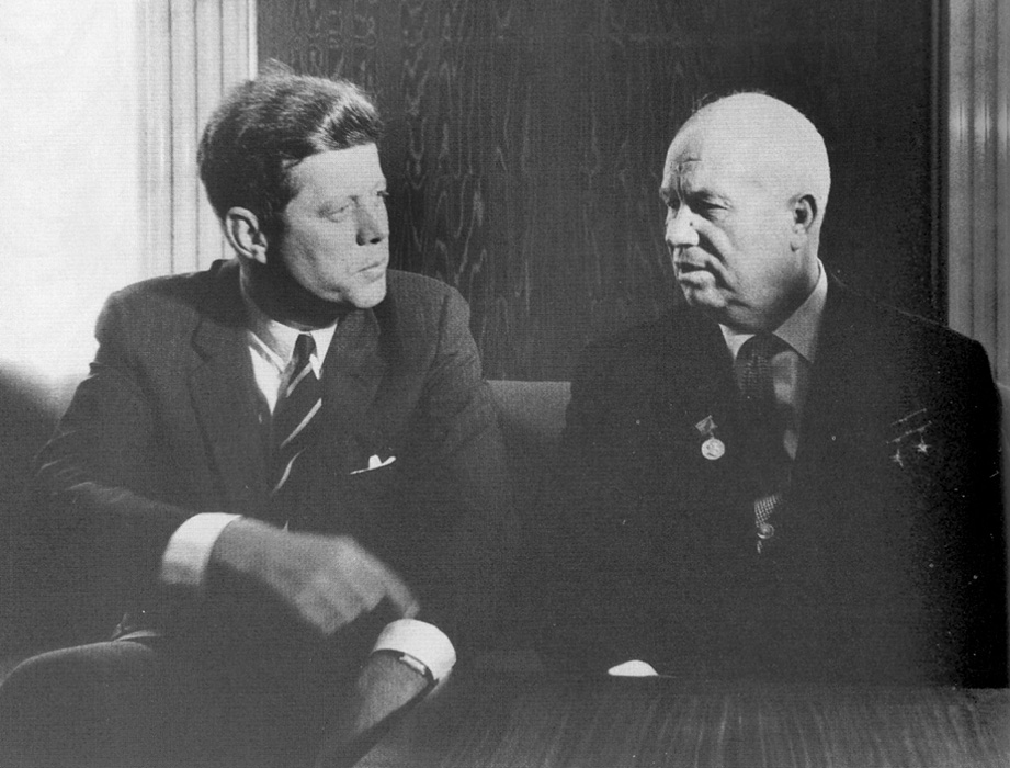 High Noon in the Cold War: Kennedy, Khrushchev, and the Cuban